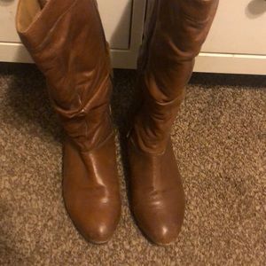 Brown leather boots. Size 7.5